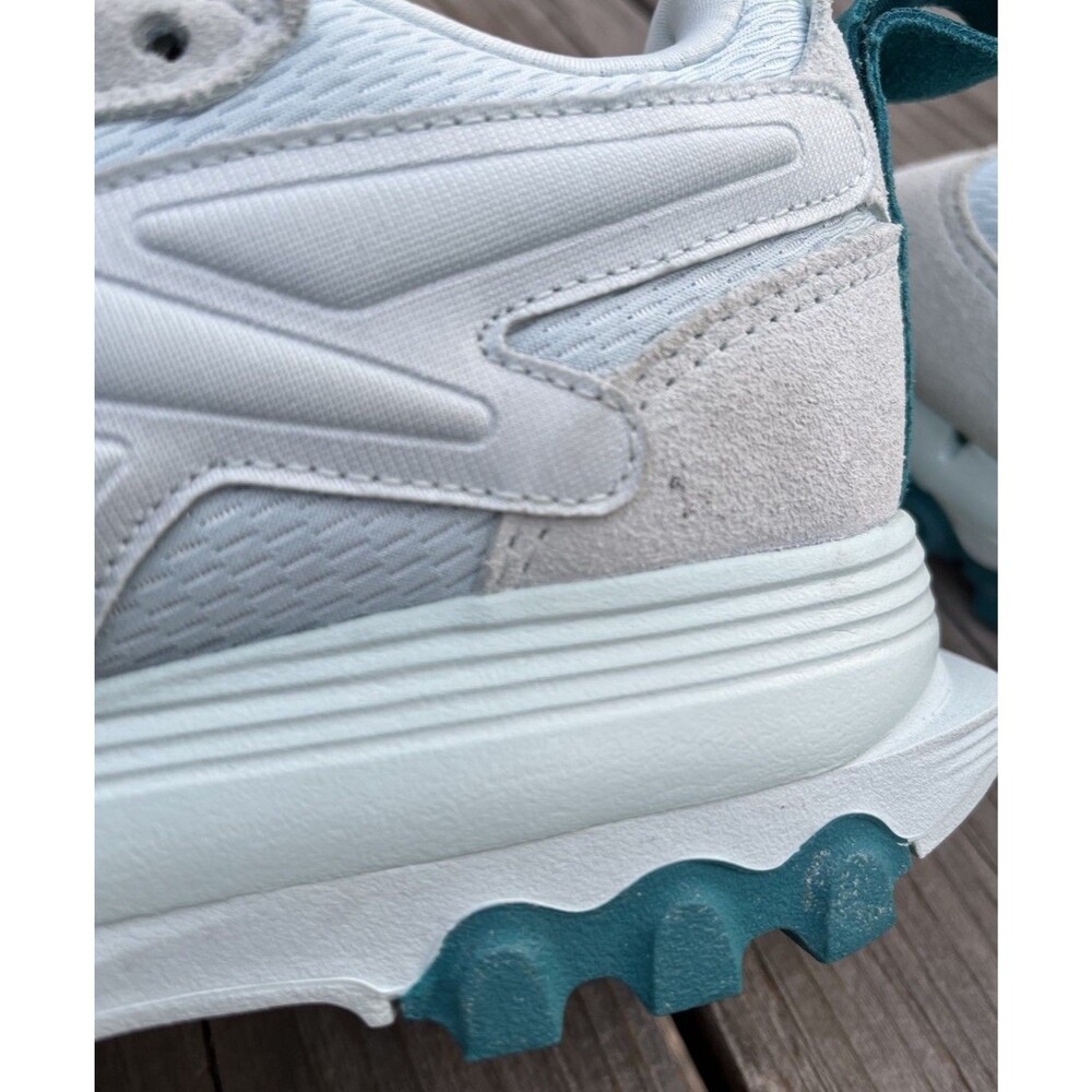 Reebok X Cardi B Classic Leather V2 Women's 6 Low Sneakers Whisper Blue - Picture 9 of 16